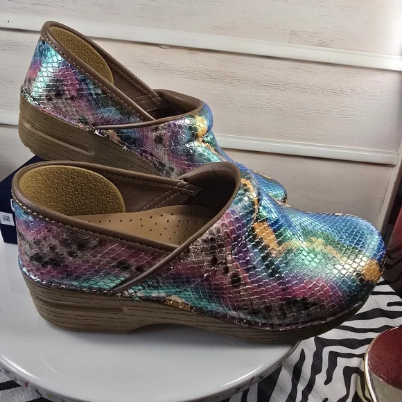 Dansko Women Multicolor Mermaid metallic Clogs - Picture 6 of 12